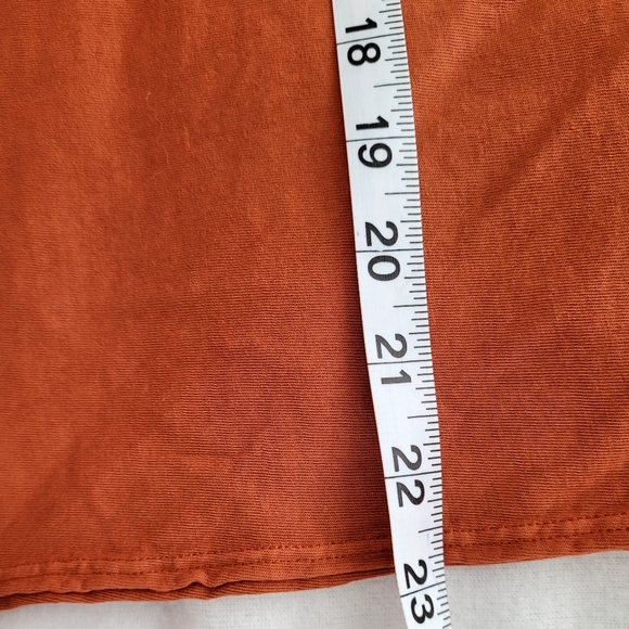 NWT Basic Crop Tee. Size M. Images show a size L that sold privately. - Picture 11 of 16